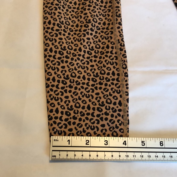 Women’s size medium Allfenix leopard hi waisted leggings - Picture 3 of 10